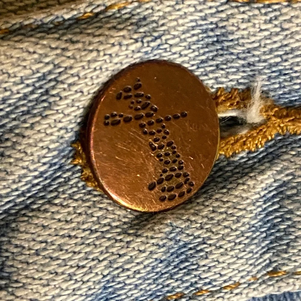 Wrangler cowboy cut original fit Light wash Blue Men's Jeans 33x32 - Picture 2 of 4